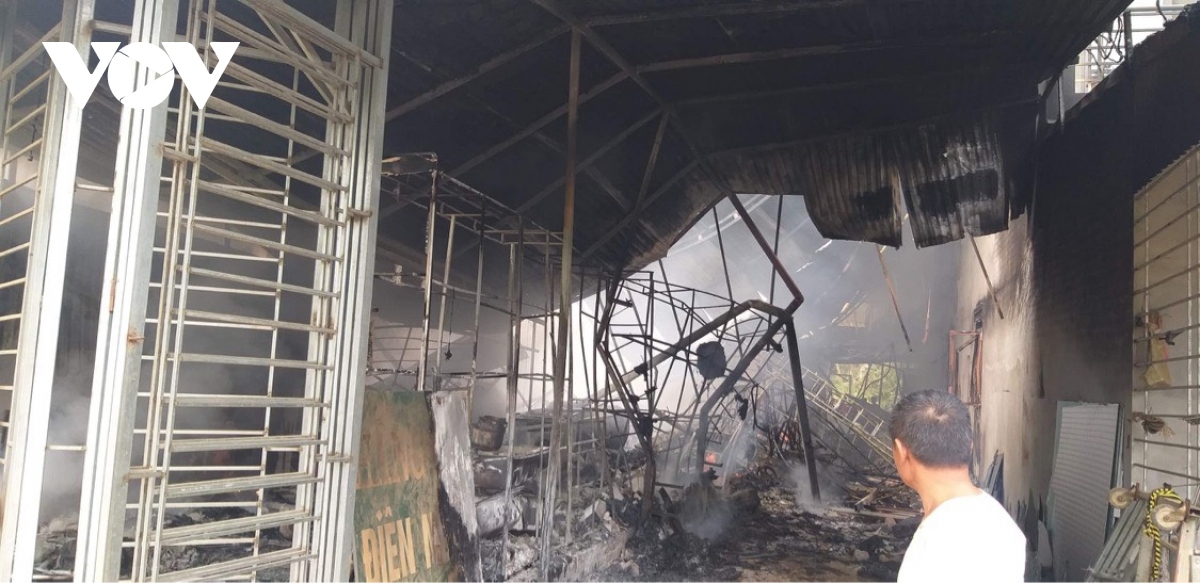 Cháy 3 nhà dân ở Yên Bái, ước thiệt hại gần 1,8 tỷ đồng