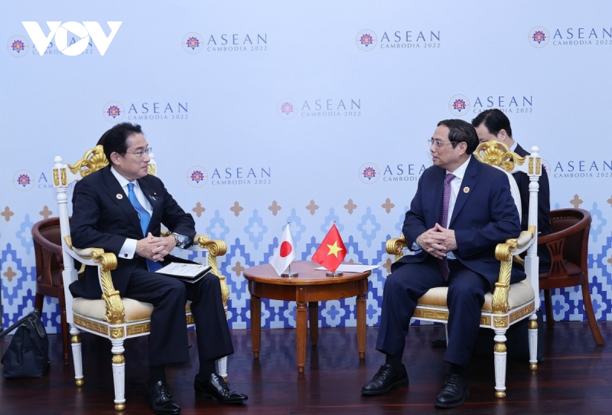 Thủ tướng Phạm Minh Chính gặp Thủ tướng Nhật Bản Kishida Fumio