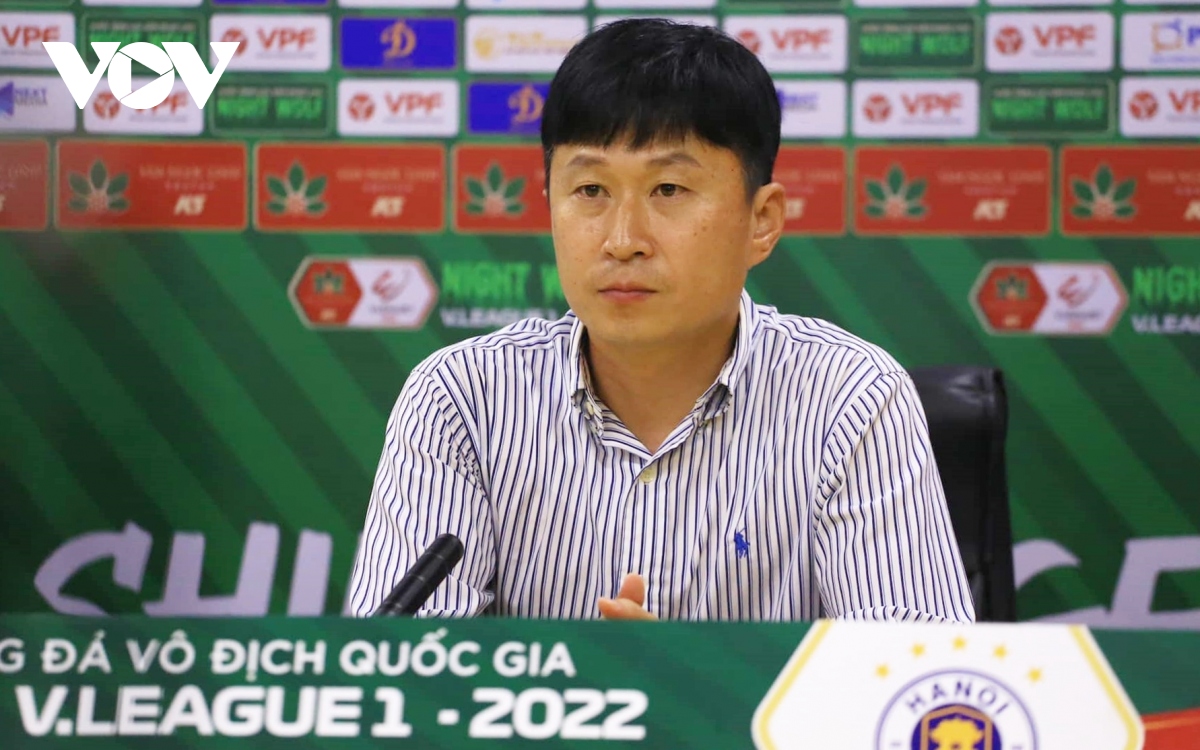 HLV Chun Jae Ho nói gì khi Hà Nội FC tiến sát chức vô địch V-League 2022?