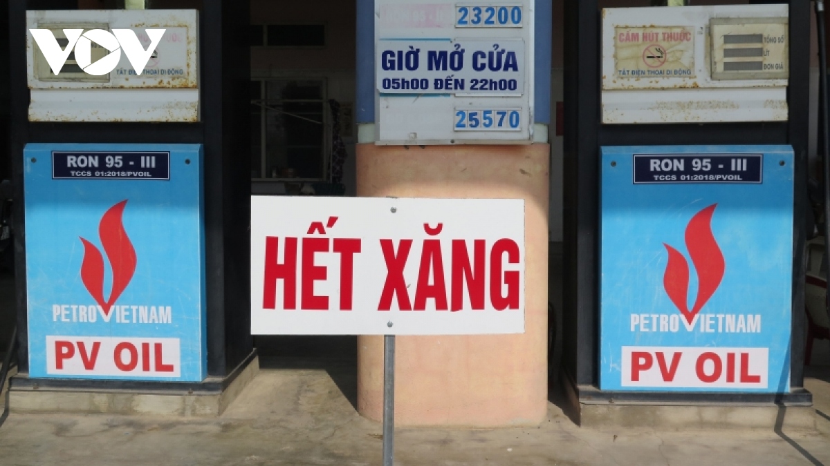 Nhiều cửa hàng xăng dầu ở tỉnh Bình Định treo biển hết xăng