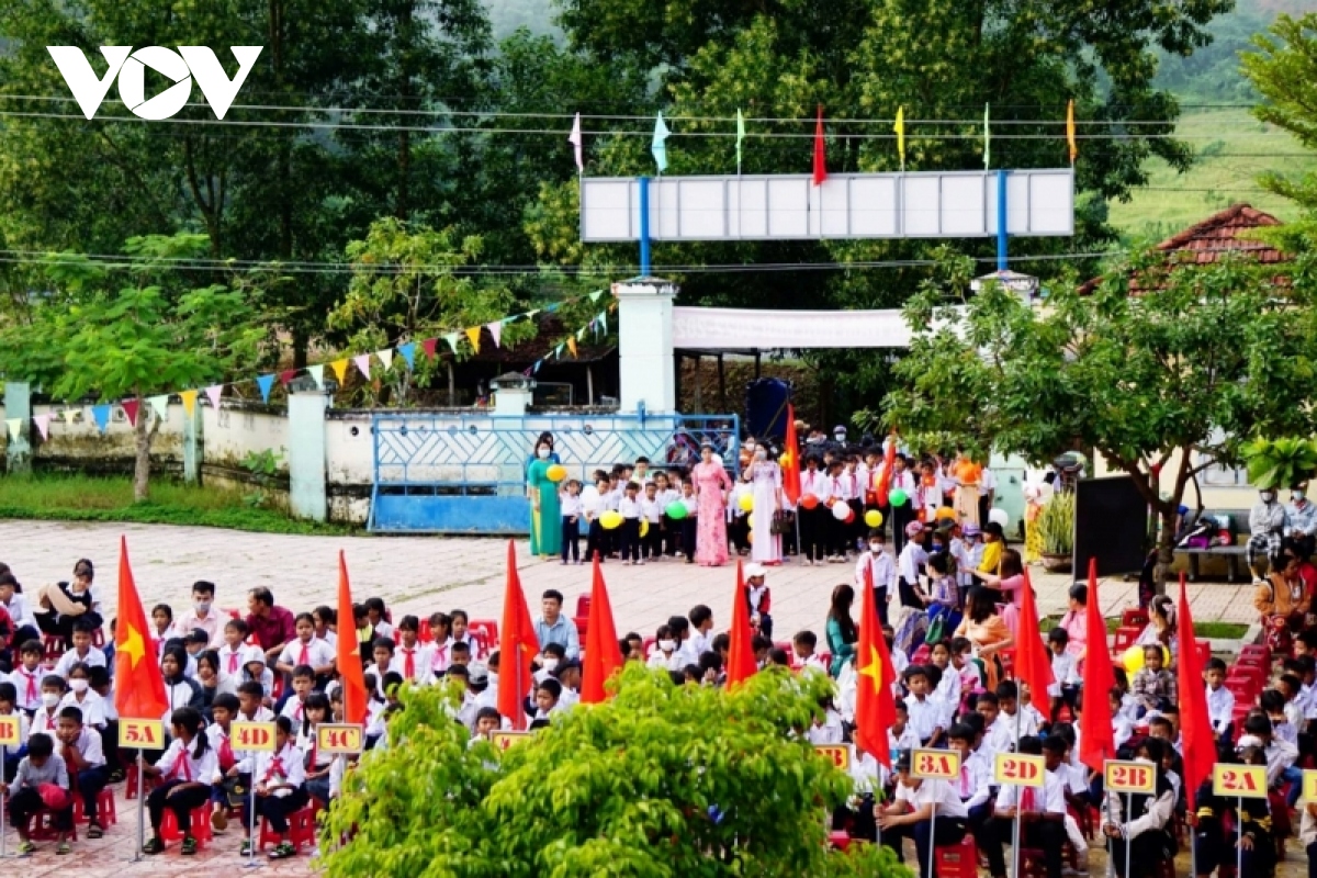 Khánh Hòa cần có chính sách đặc thù để hỗ trợ học phí cho học sinh nghèo