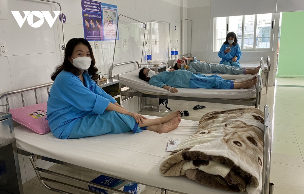 Đà Nẵng: Nhiều nơi quá tải bệnh nhân sốt xuất huyết và hô hấp trẻ nhỏ