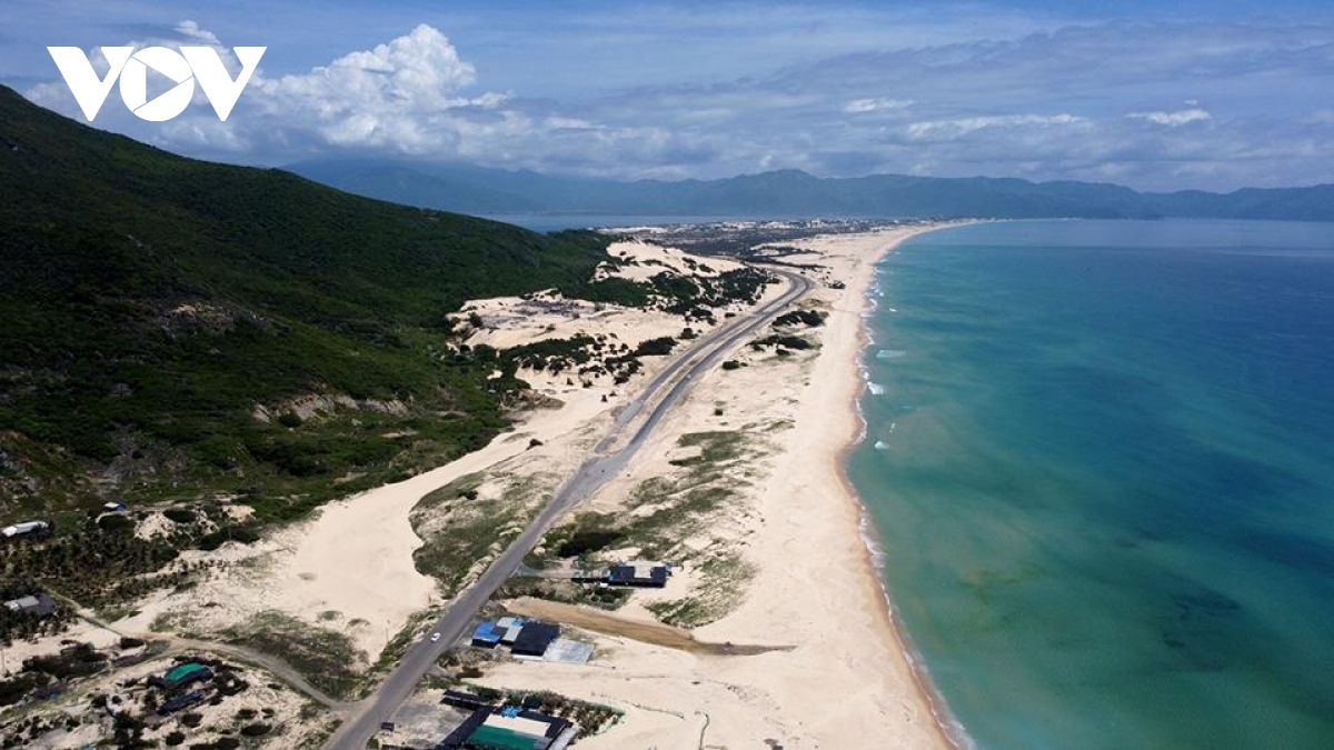 Hoàn chỉnh hạ tầng thiết yếu Vân Phong, Khánh Hòa đề xuất xây thêm sân bay