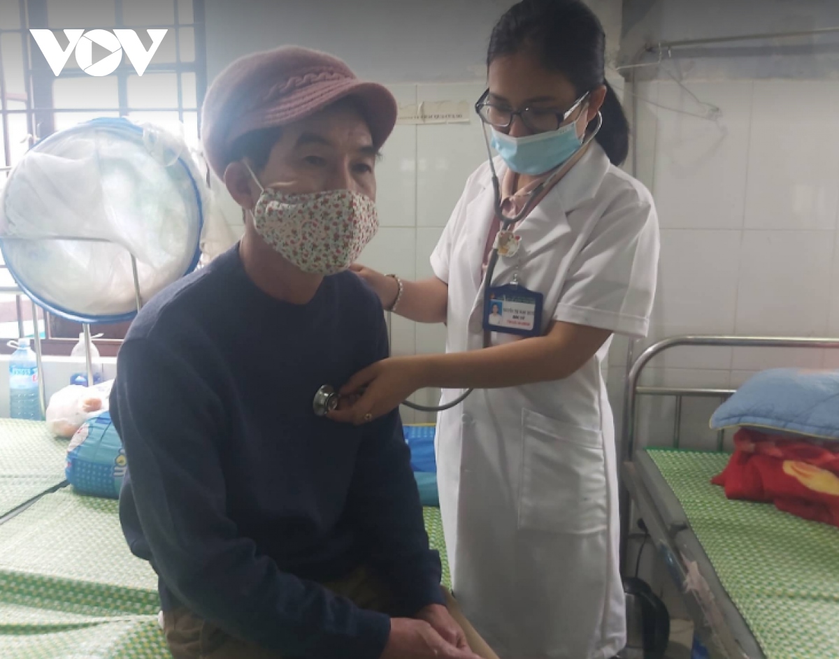 Người dân miền núi Quảng Nam khổ sở vì dịch sốt xuất huyết kéo dài