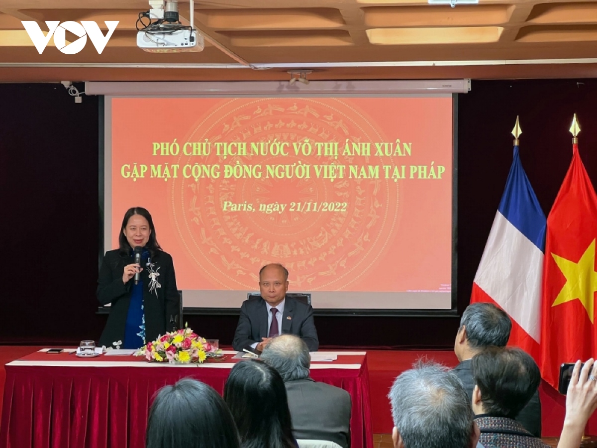 Phó Chủ tịch nước Võ Thị Ánh Xuân gặp gỡ cộng đồng tại Pháp