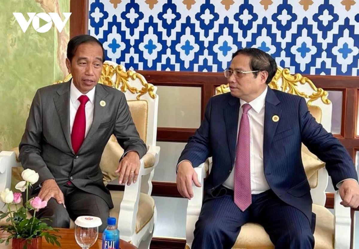 Thủ tướng gặp Tổng thống Indonesia, Thủ tướng Thái Lan và các lãnh đạo ASEAN