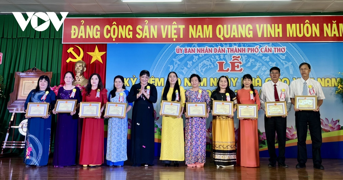 Cần Thơ tôn vinh nhà giáo tiêu biểu đổi mới sáng tạo dạy và học