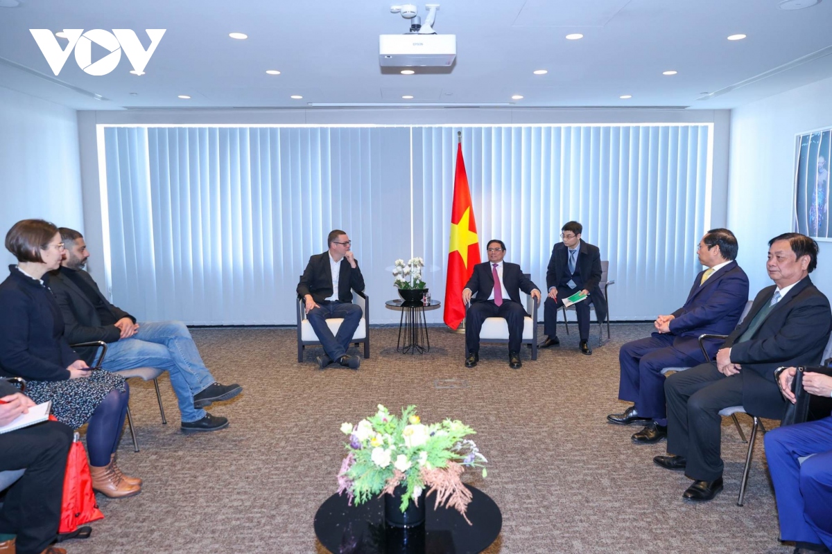 Thủ tướng Phạm Minh Chính gặp Chủ tịch Đảng Lao động Bỉ