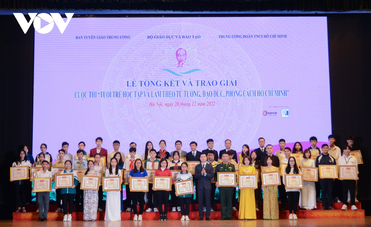 Trao giải cuộc thi Tuổi trẻ học tập và làm theo tư tưởng, đạo đức Hồ Chí Minh