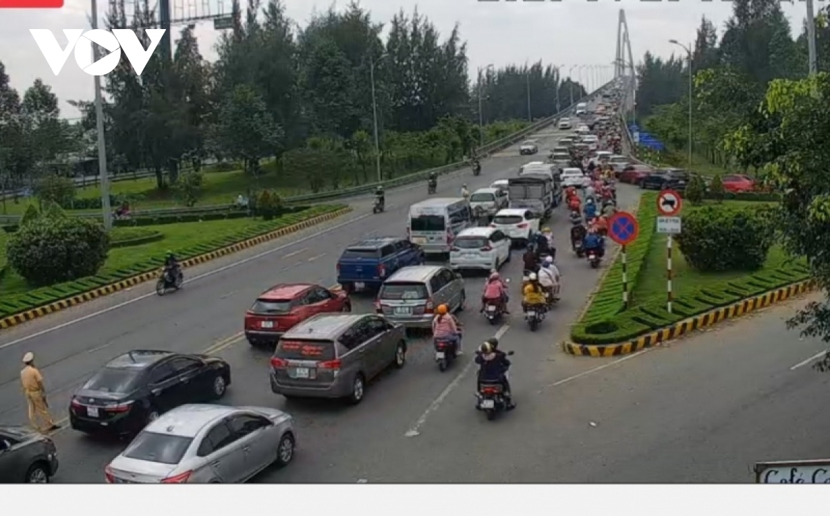 Ùn ứ giao thông tại cầu Rạch Miễu, Tiền Giang