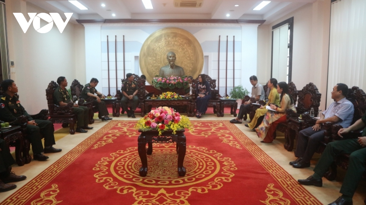Bộ Tư lệnh Cảnh vệ Quân đội Hoàng gia Campuchia thăm và chúc tết tại tỉnh Sóc Trăng