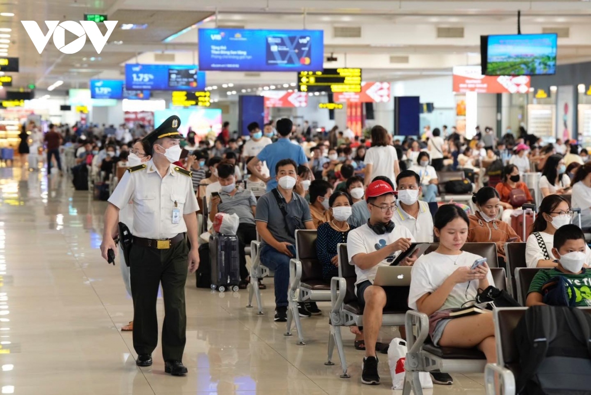 Sân bay Tân Sơn Nhất được "nới room" tối đa dịp Tết Nguyên đán 2023