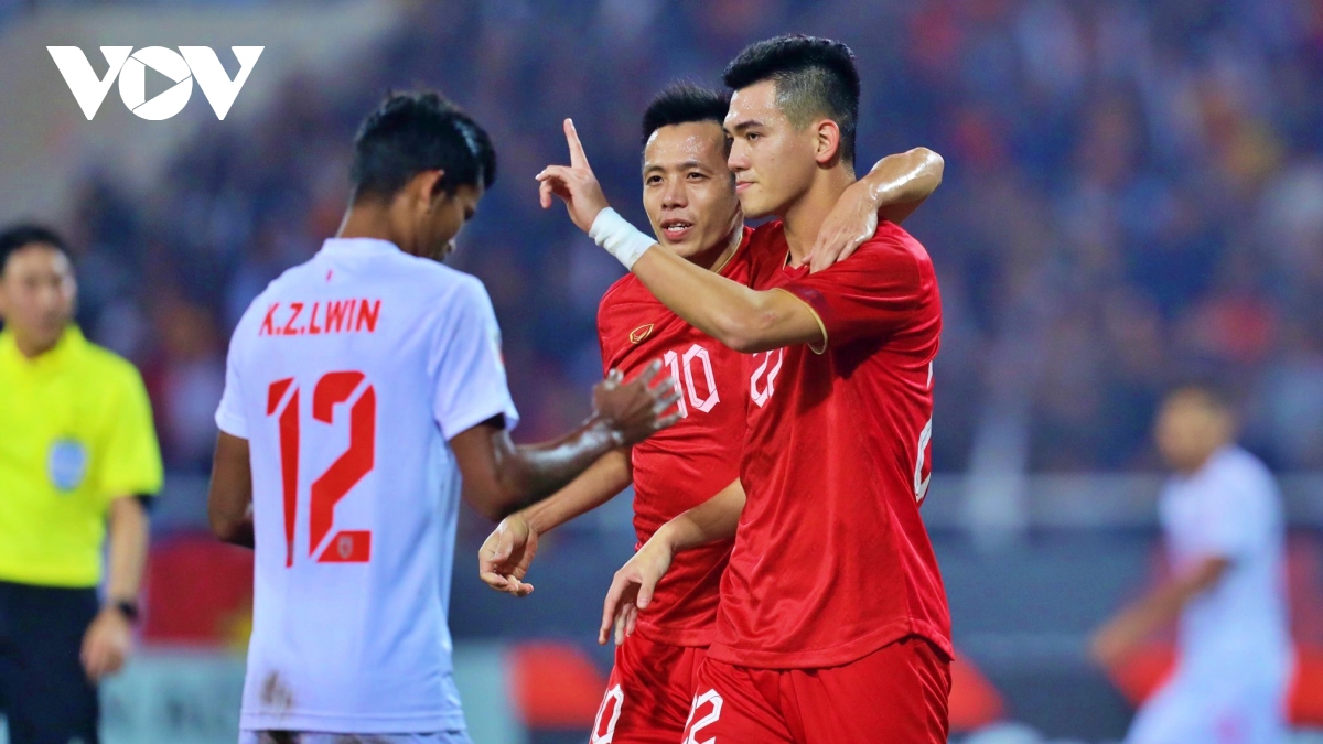 ĐT Việt Nam và ĐT Malaysia giành vé vào bán kết AFF Cup 2022