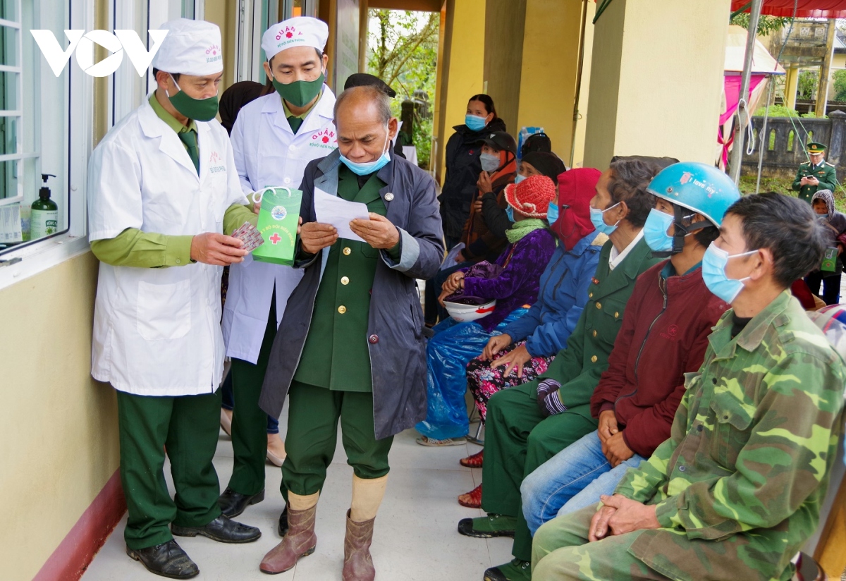 Khám chữa bệnh và cấp thuốc miễn phí cho 500 người ở vùng cao Thừa Thiên Huế