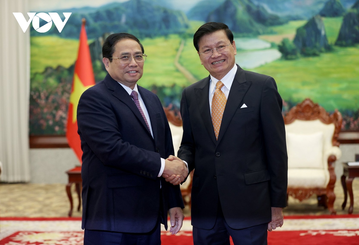 Thủ tướng Phạm Minh Chính chào Tổng Bí thư, Chủ tịch nước Lào