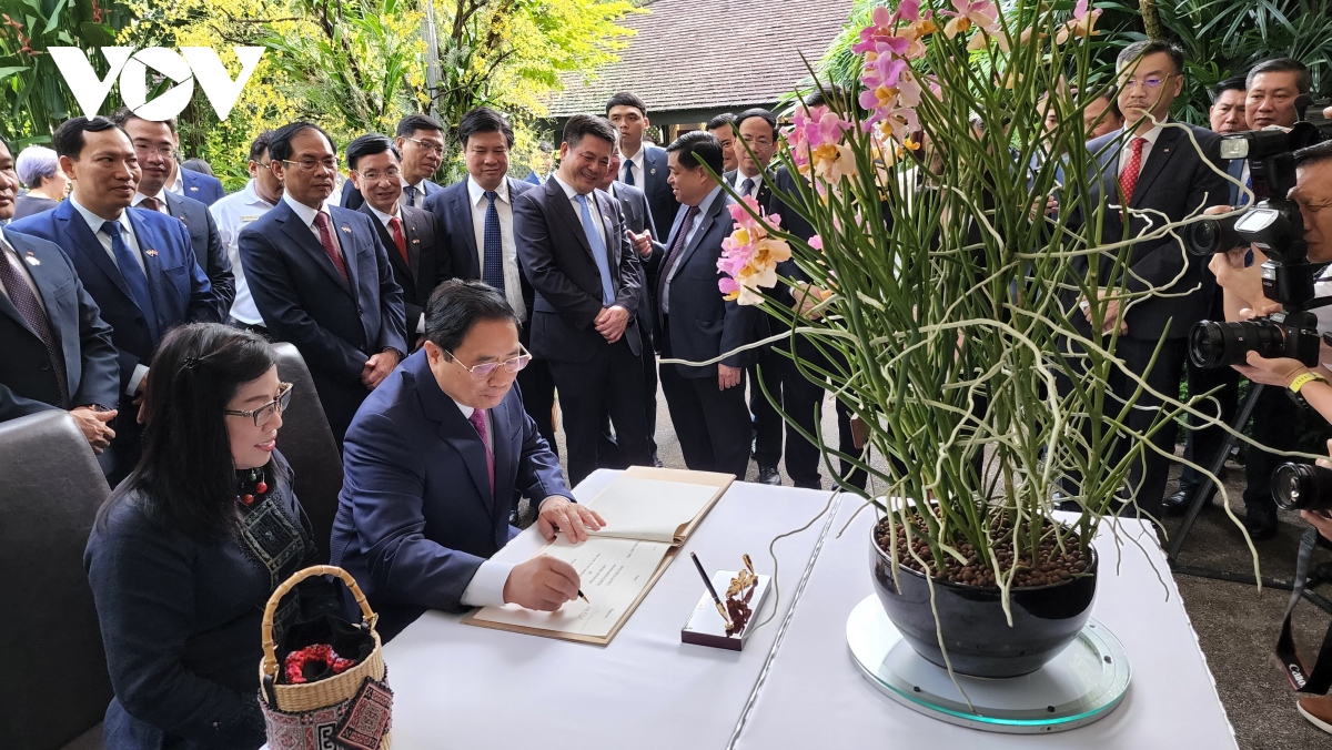 Singapore lấy tên Thủ tướng Việt Nam và phu nhân đặt cho loài hoa lan mới