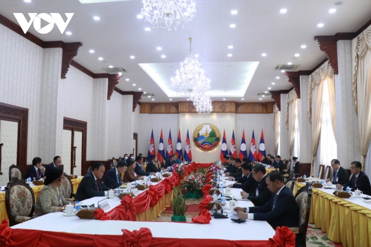 Thủ tướng Lào và Campuchia ký kết Hiệp định biên giới giữa hai nước