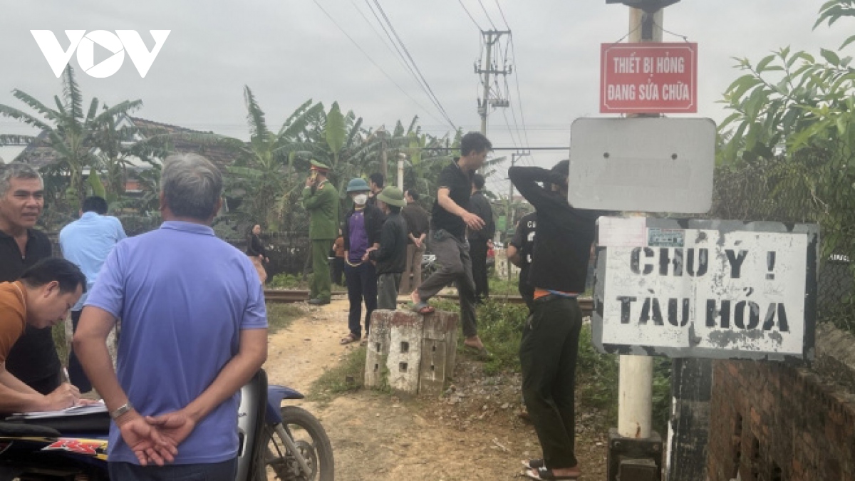 Người đàn ông bị tàu hỏa đâm tử vong khi băng qua đường sắt