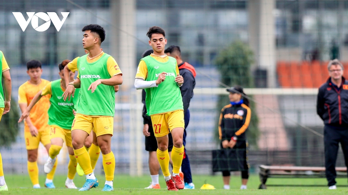 Dàn sao U20 háo hức tập luyện cùng U23 Việt Nam