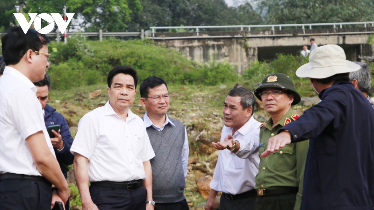 Tạm dừng 2 dự án khai thác khoáng sản ảnh hưởng dân cư, sạt lở đường ở Quảng Nam