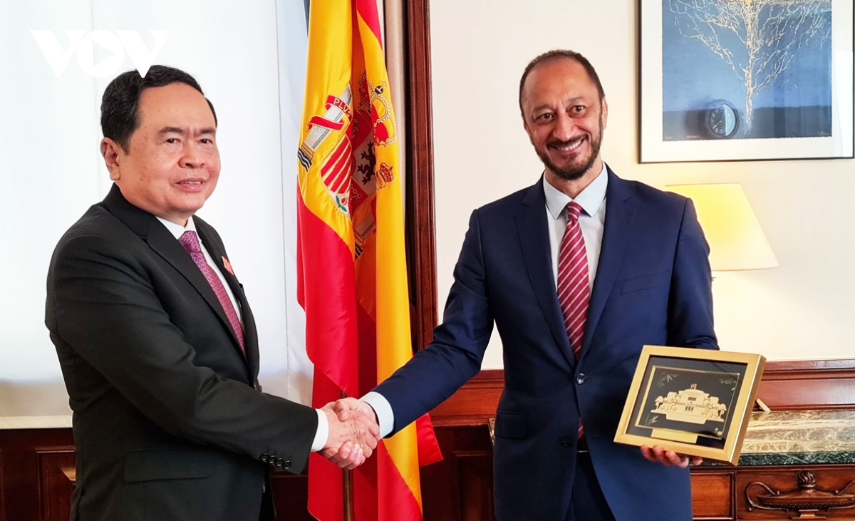 Phó Chủ tịch Quốc hội Trần Thanh Mẫn hội đàm với lãnh đạo lưỡng viện Tây Ban Nha