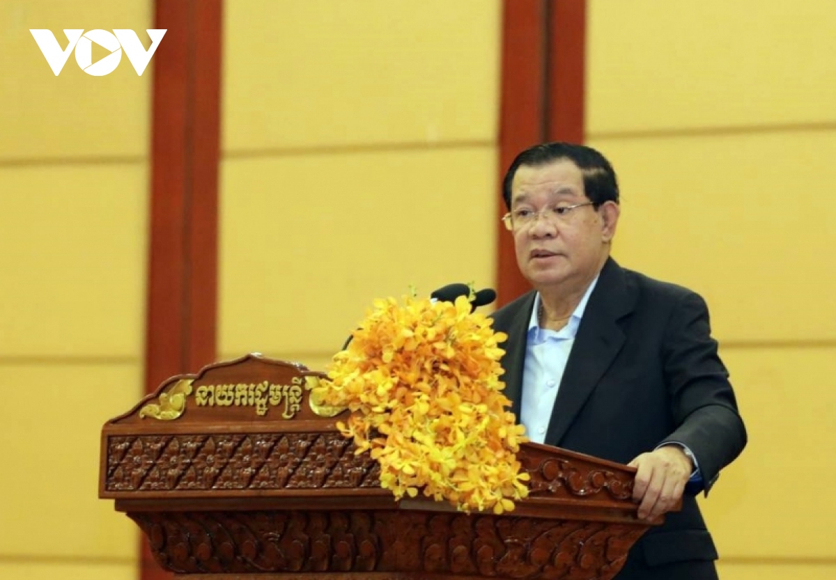 Campuchia khuyến cáo người dân không nên rút tiền trước hạn