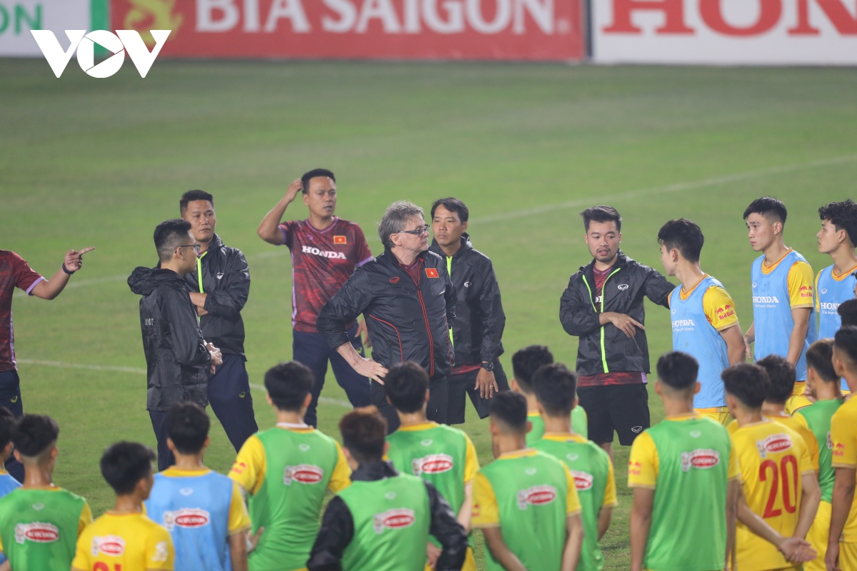 HLV Troussier nói gì khi U23 Việt Nam cùng bảng U23 Thái Lan tại SEA Games 32?