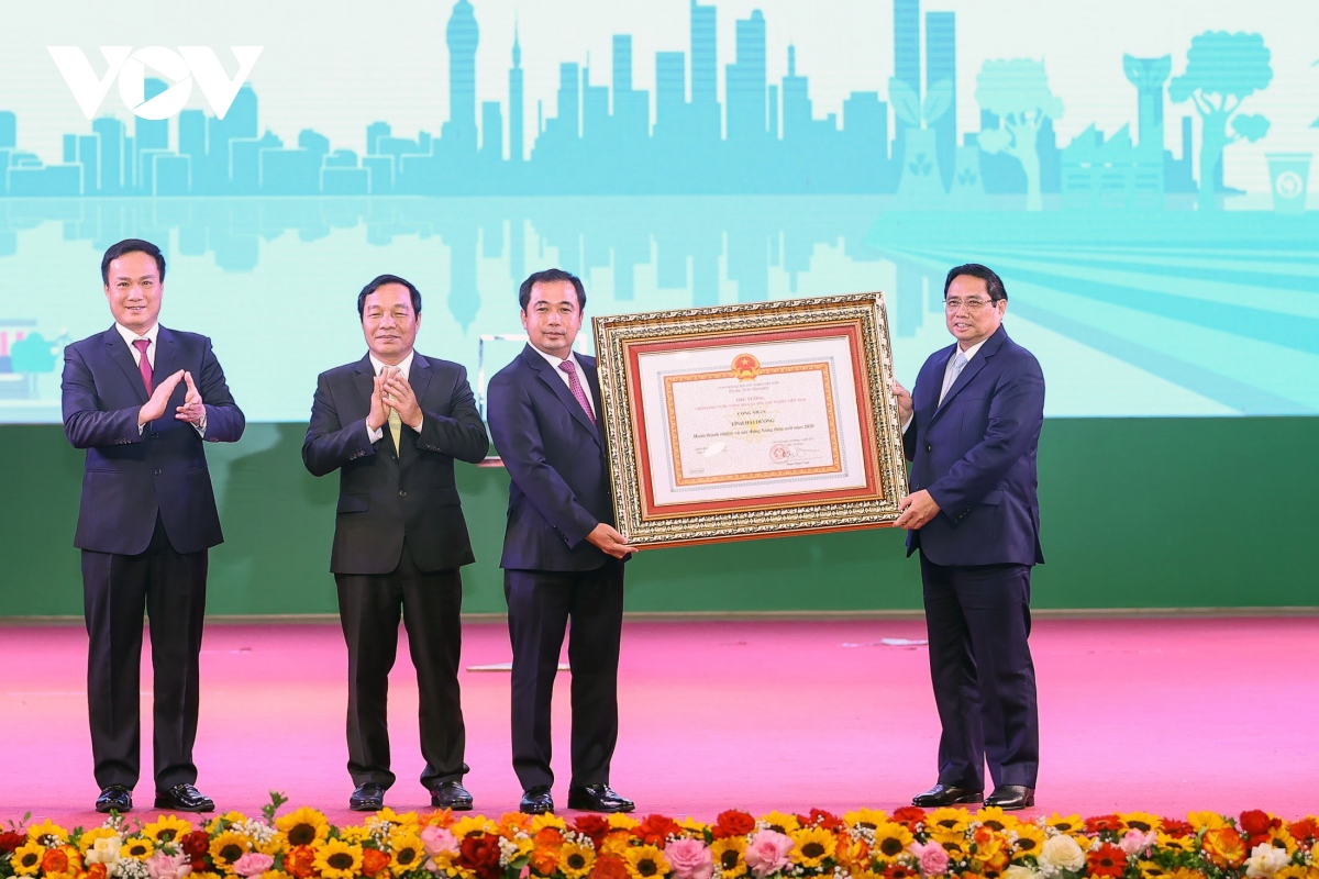 Thủ tướng trao quyết định công nhận Hải Dương hoàn thành xây dựng nông thôn mới
