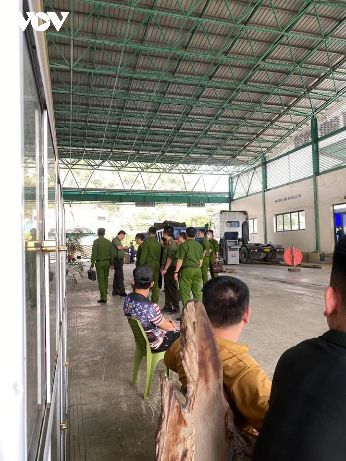 Khám xét 2 trung tâm đăng kiểm xe cơ giới ở Lạng Sơn