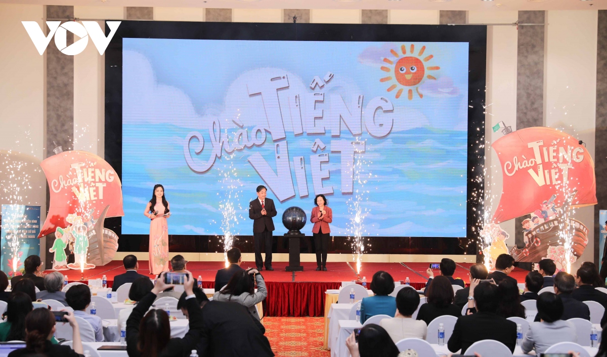 Ra mắt chương trình dạy tiếng Việt cho người Việt Nam tại nước ngoài