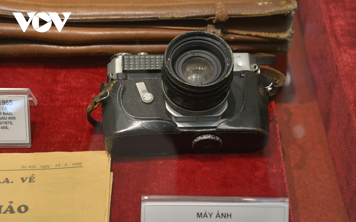Một số hiện vật và tư liệu quý tại Bảo tàng Tình báo quốc phòng Việt Nam
