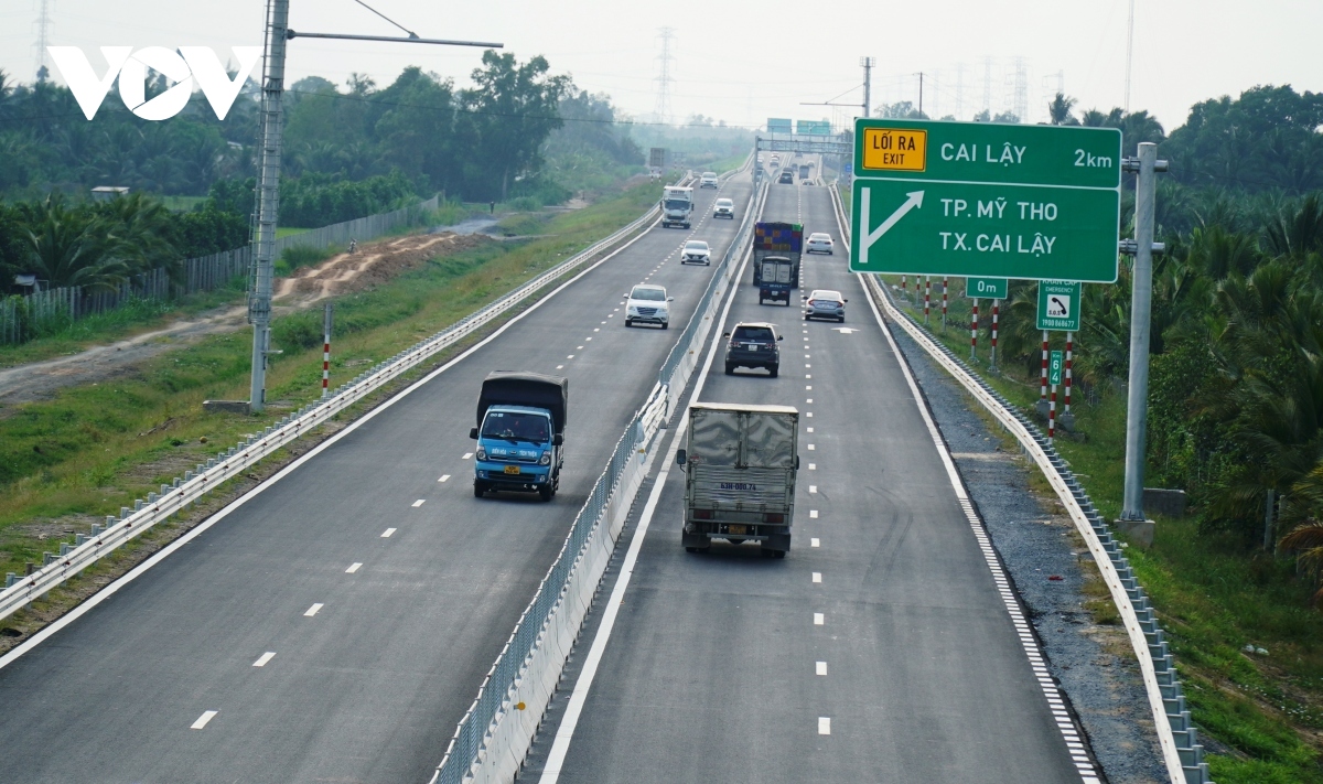 Rà soát tất cả cao tốc 4 làn xe, yêu cầu nâng tốc độ lên 90 km/h