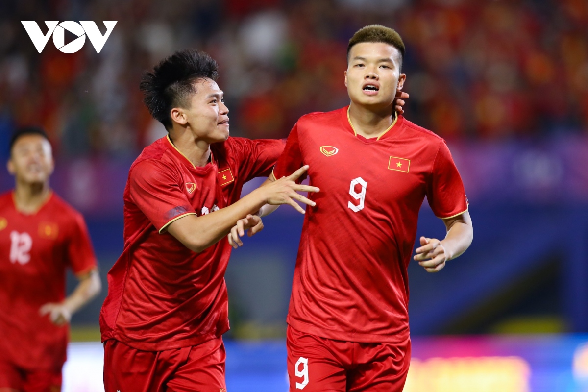 Văn Tùng và Quốc Việt ghi bàn, U22 Việt Nam thắng U22 Lào ở trận ra quân SEA Games 32