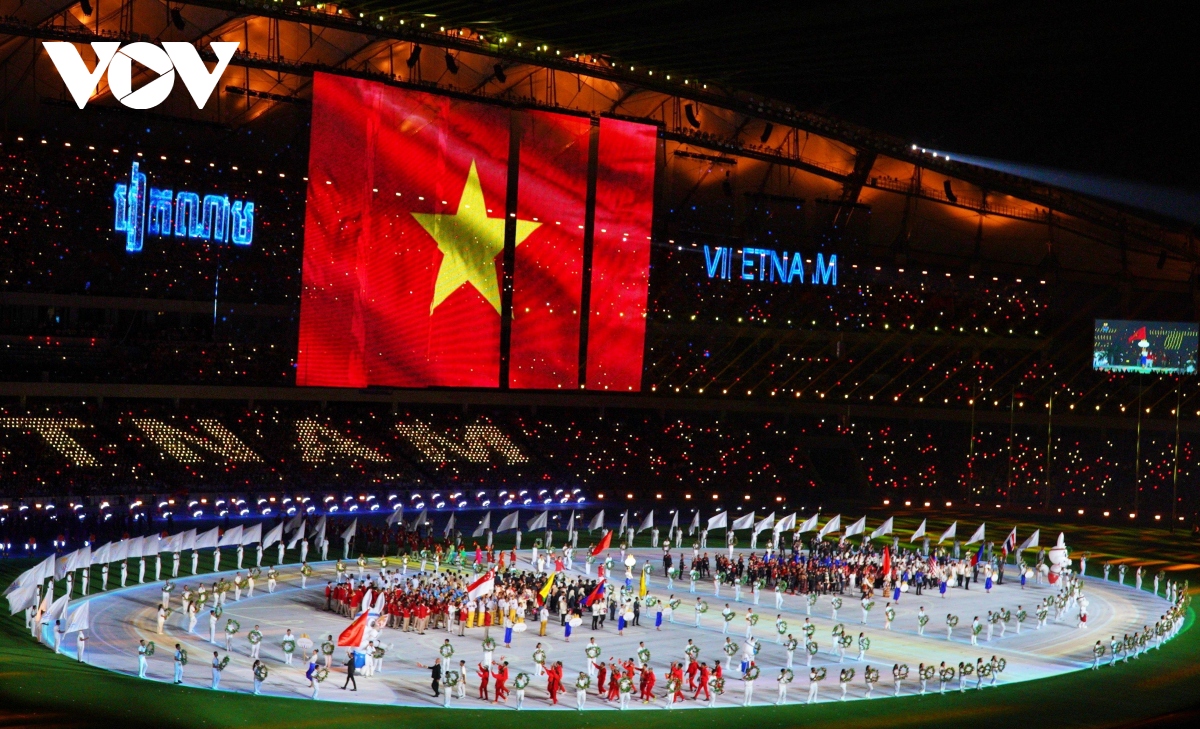 Ấn tượng mạnh với Lễ khai mạc SEA Games 32 mang tầm Olympic của Campuchia