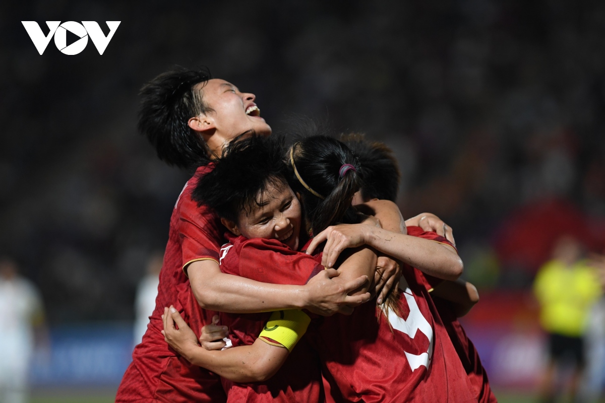 Huỳnh Như và Thanh Nhã xé lưới Myanmar, ĐT nữ Việt Nam giành HCV SEA Games 32