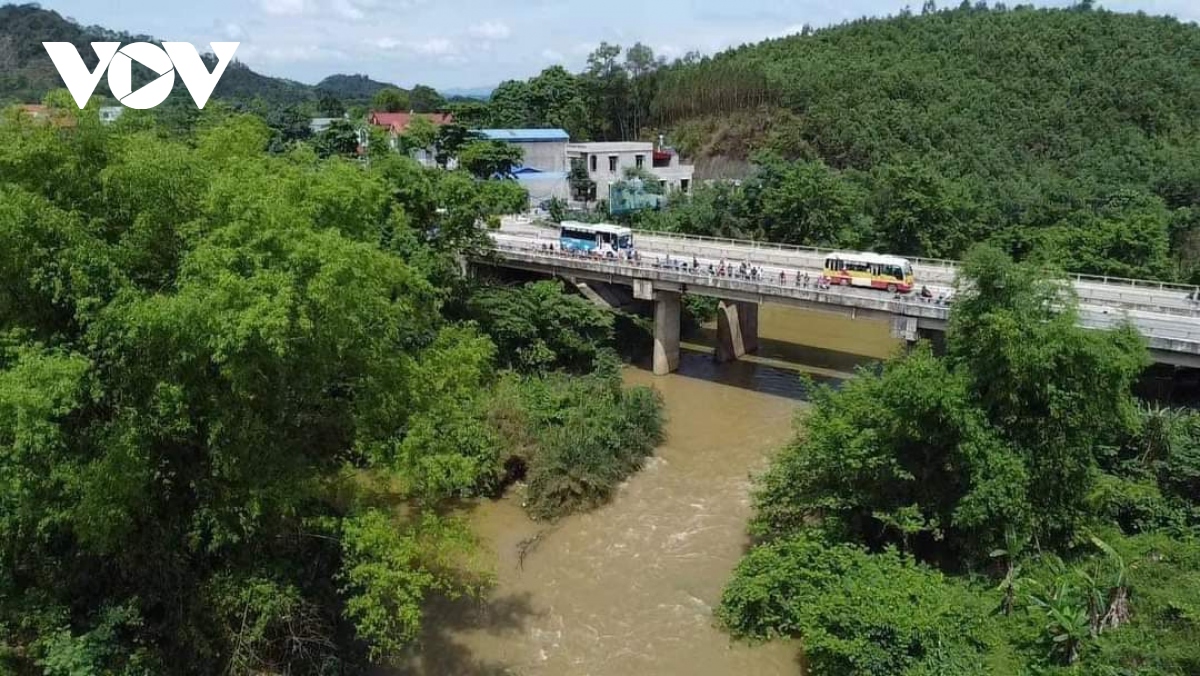 Tìm thấy thi thể phụ nữ nhảy cầu tự vẫn