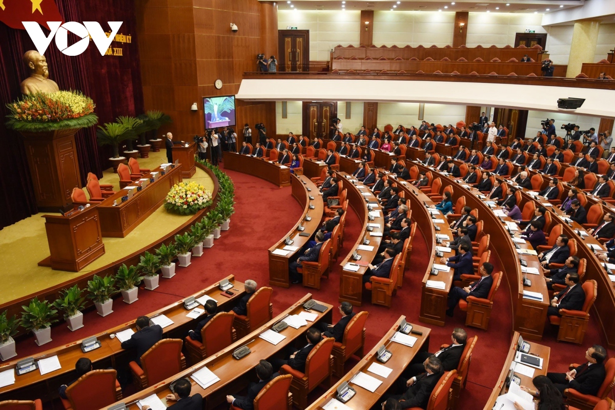 Trung ương tiến hành lấy phiếu tín nhiệm Ủy viên Bộ Chính trị, Ban Bí thư khóa XIII
