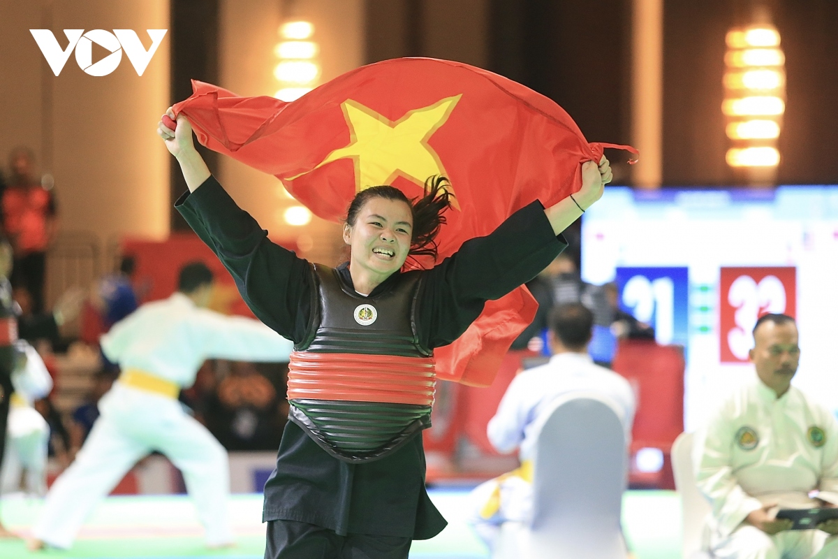 Bảng tổng sắp huy chương SEA Games 32 mới nhất: Đoàn Việt Nam vươn lên dẫn đầu