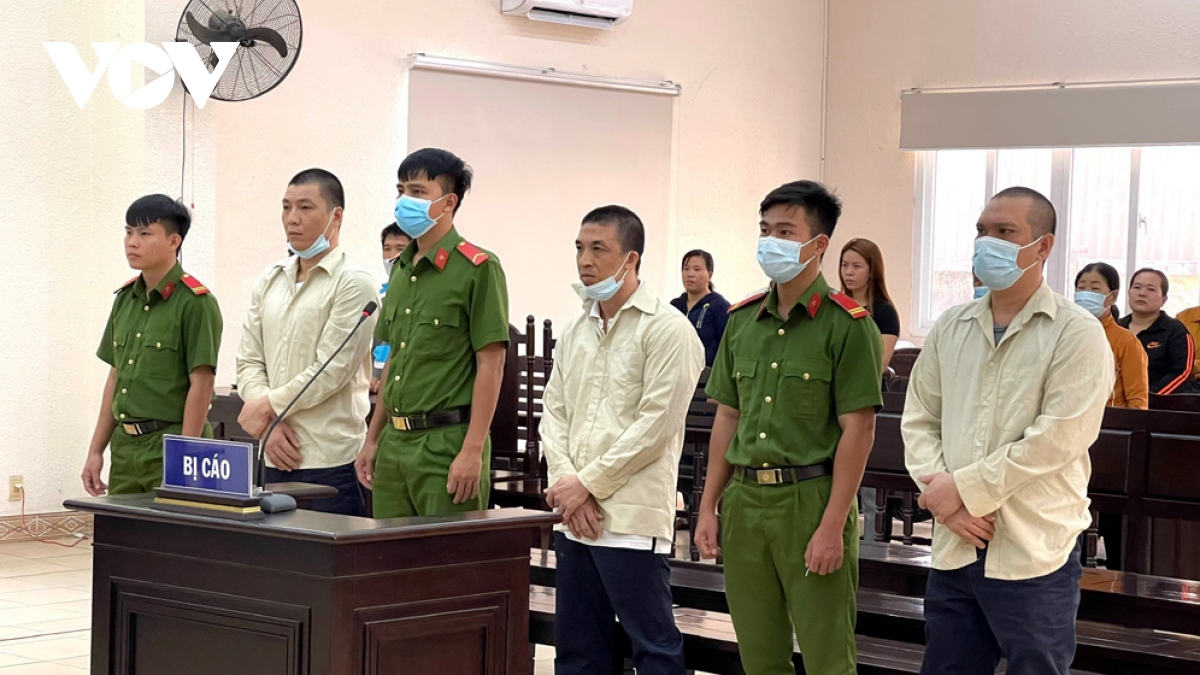Nhóm "cát tặc" làm phó công an xã tử vong lãnh án 33 năm tù