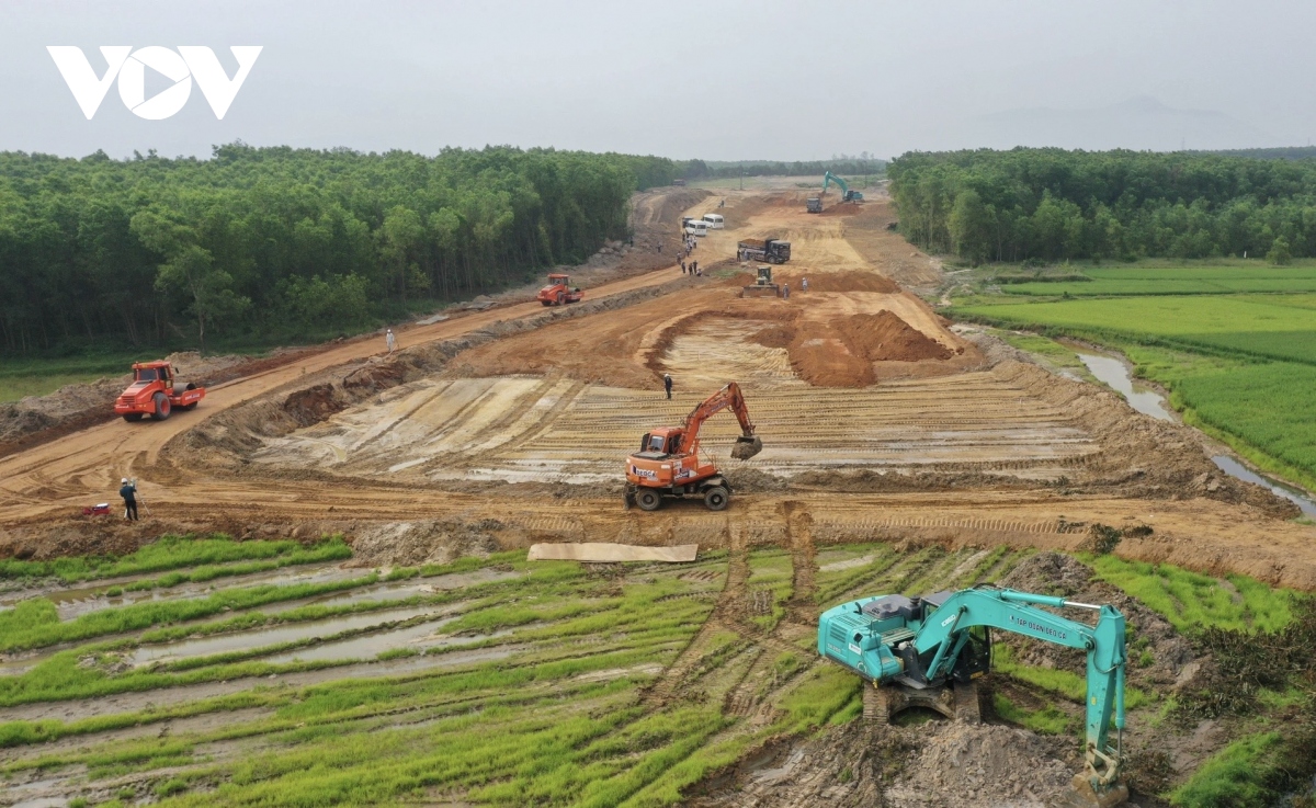 Tăng tốc thi công cao tốc Bắc Nam đoạn Quảng Ngãi - Hoài Nhơn