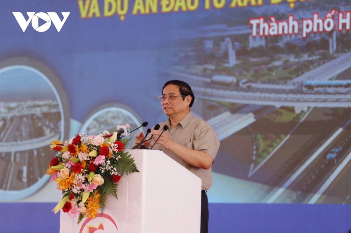 Thủ tướng Phạm Minh Chính phát lệnh khởi công 3 dự án trọng điểm ngành GTVT