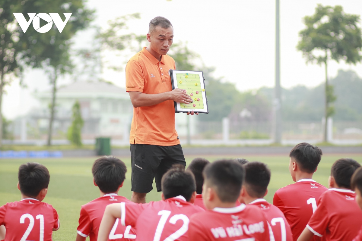 CLB Công an Hà Nội rầm rộ tuyển quân từ các mầm non bóng đá trẻ thủ đô