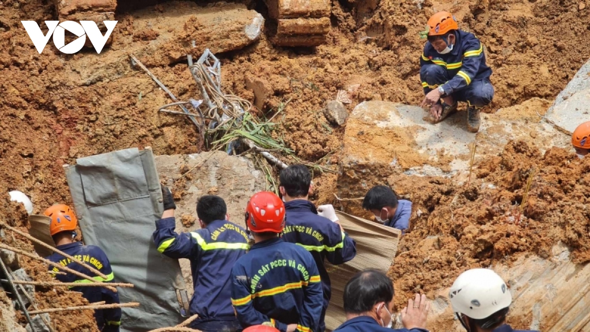 Vụ sạt lở đất kinh hoàng tại Đà Lạt: Đã tìm thấy vị trí 2 nạn nhân