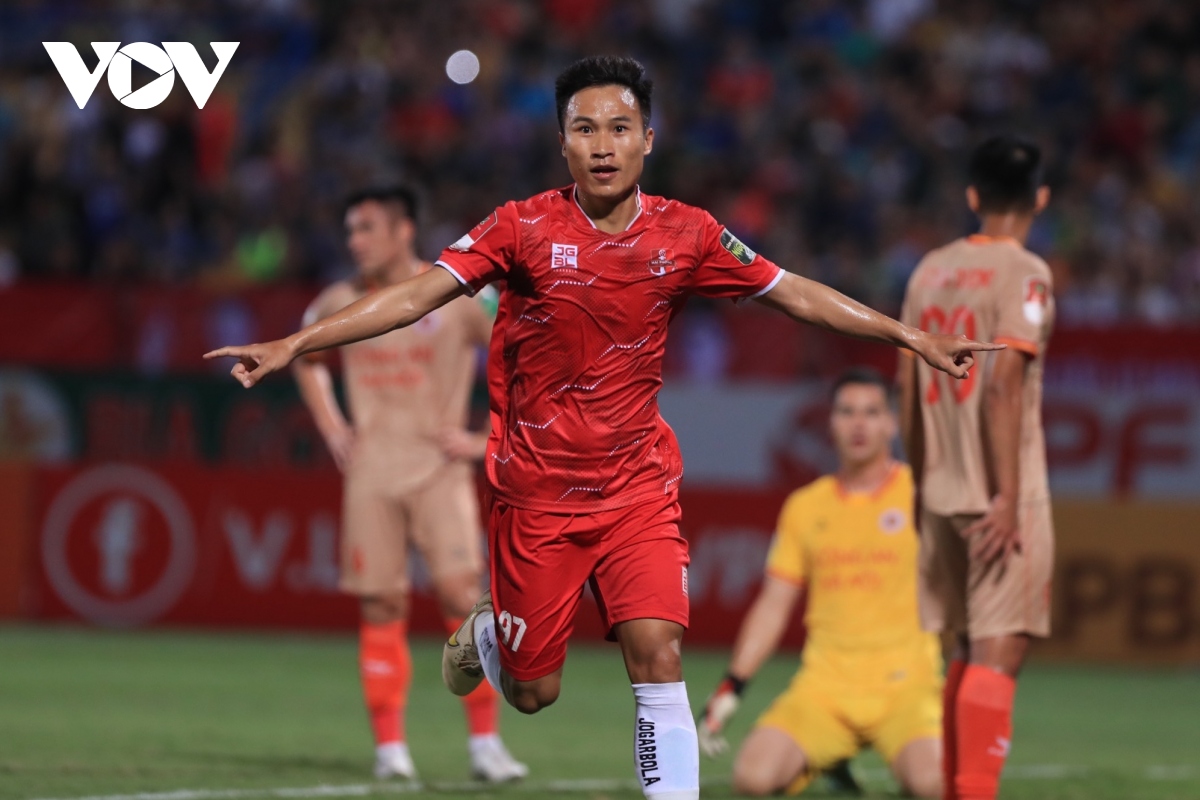 Kết quả V-League 2023: CAHN chính thức mất ngôi đầu bảng sau trận thua Hải Phòng FC