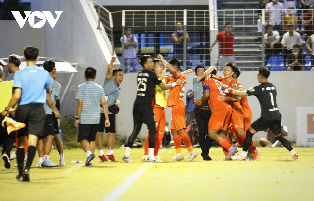 Đội hình tiêu biểu vòng 13 V-League 2023: Ấn tượng Đà Nẵng, dấu ấn ngoại binh