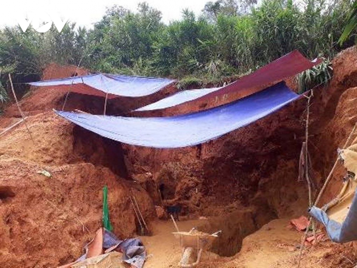Quảng Trị đề nghị Thừa Thiên Huế ngăn chặn đào vàng trái phép đầu nguồn