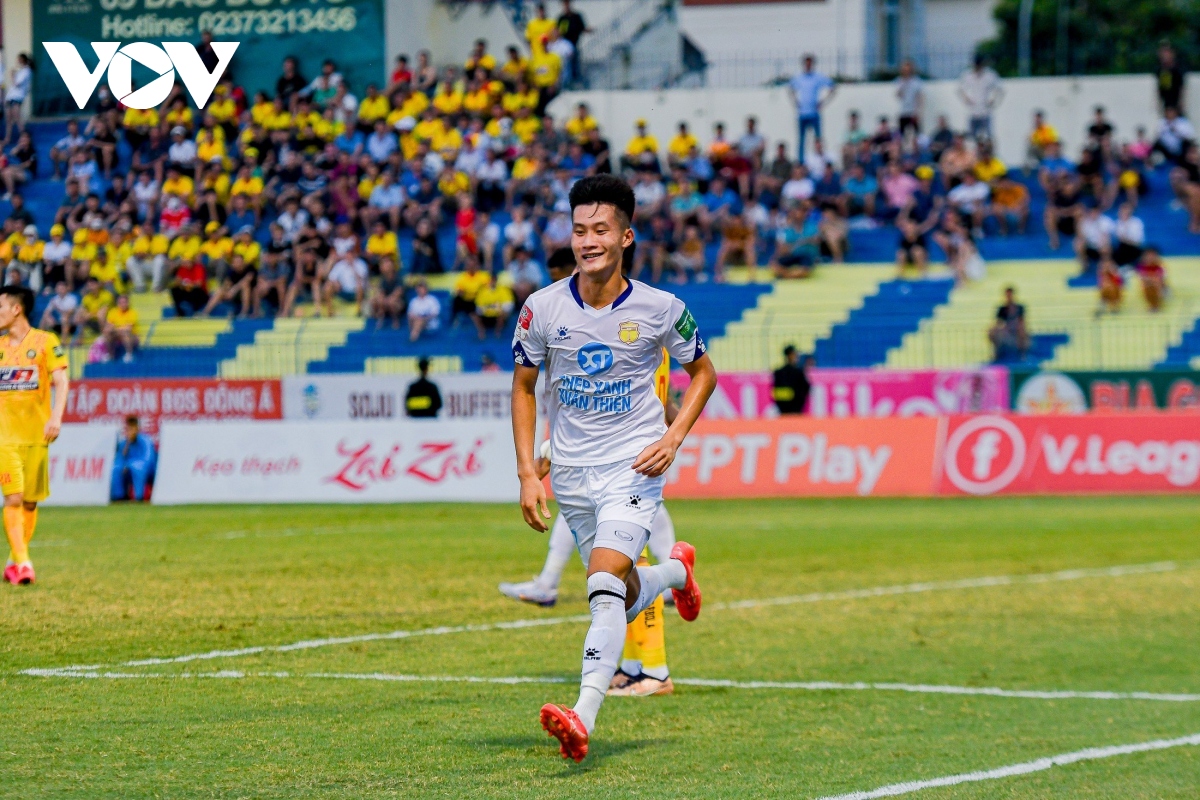 Kết quả vòng 1 giai đoạn 2 V-League 2023: Nam Định "hạ đẹp" Thanh Hoá