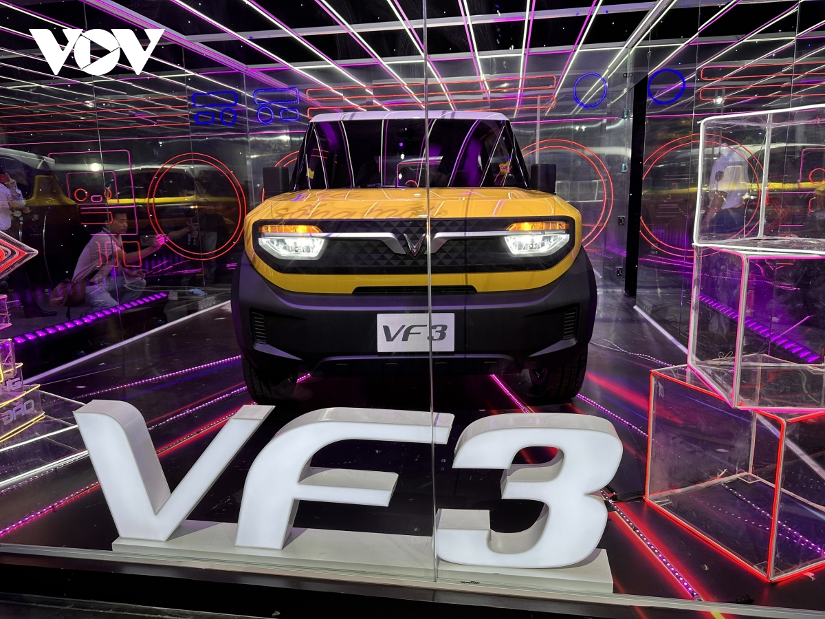 Cận cảnh ô tô điện cỡ nhỏ VinFast VF 3 tại Hà Nội
