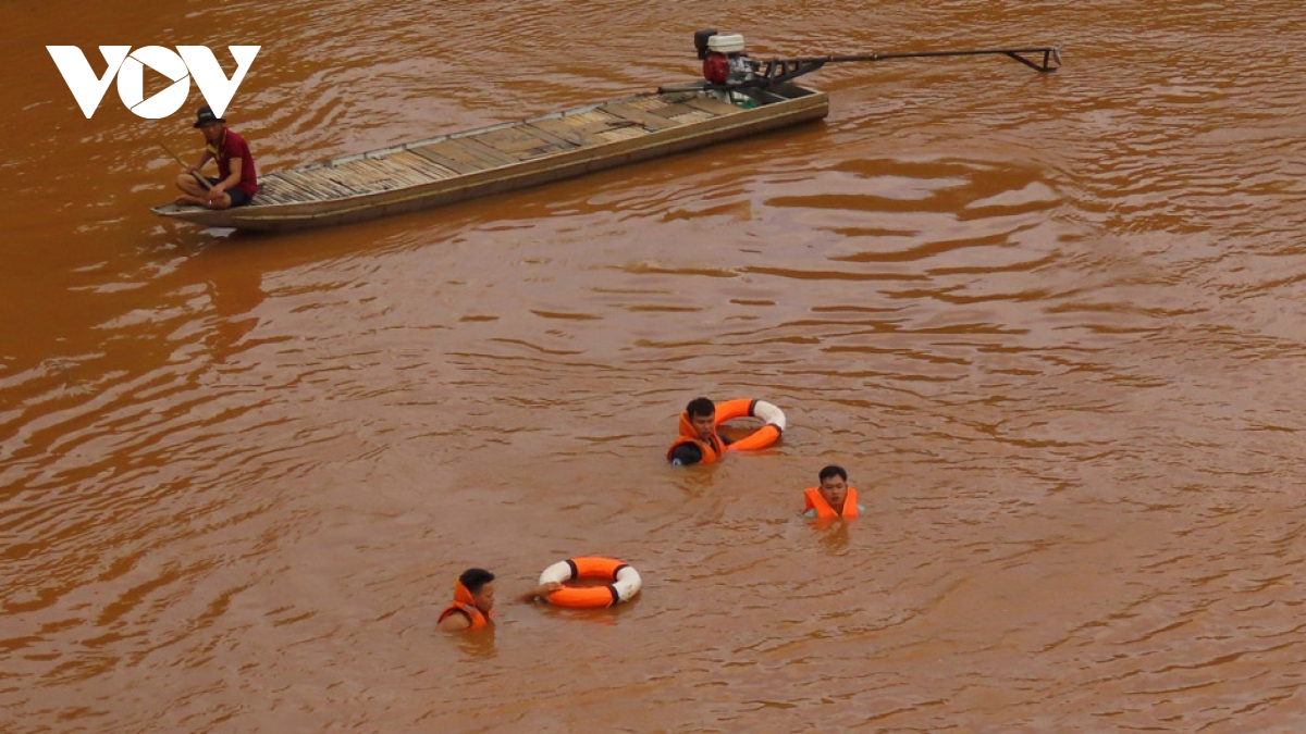 Tìm thấy thi thể nam thanh niên để xe giữa cầu, nhảy sông tự tử ở Bình Phước