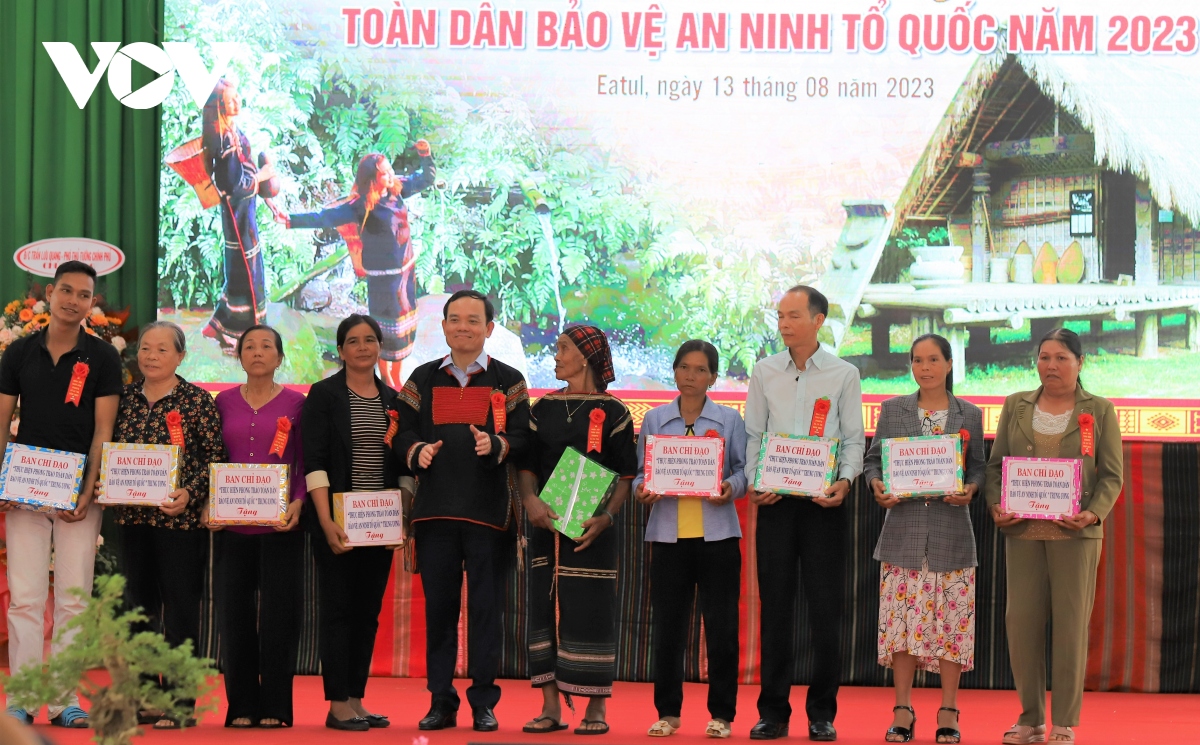 Phó Thủ tướng Trần Lưu Quang dự Ngày hội Toàn dân bảo vệ an ninh Tổ quốc